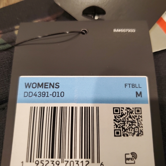 JORDAN NORTH CAROLINA TAR HEELS SALUTE TO SERVICE CREW SWEATSHIRT WOMANS - Picture 2 of 2